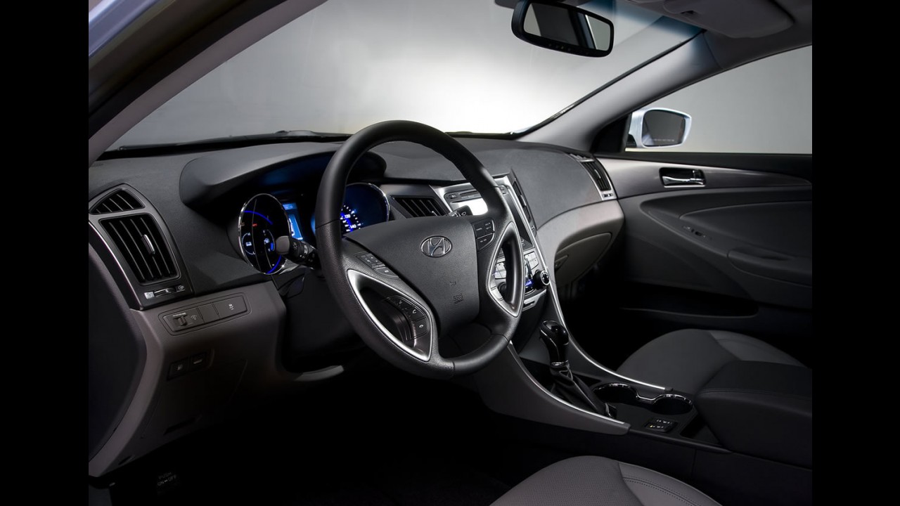 Salão de Nova York: Novo Hyundai Sonata Hybrid 2011 tem KERS e faz até 16,5 km/litro