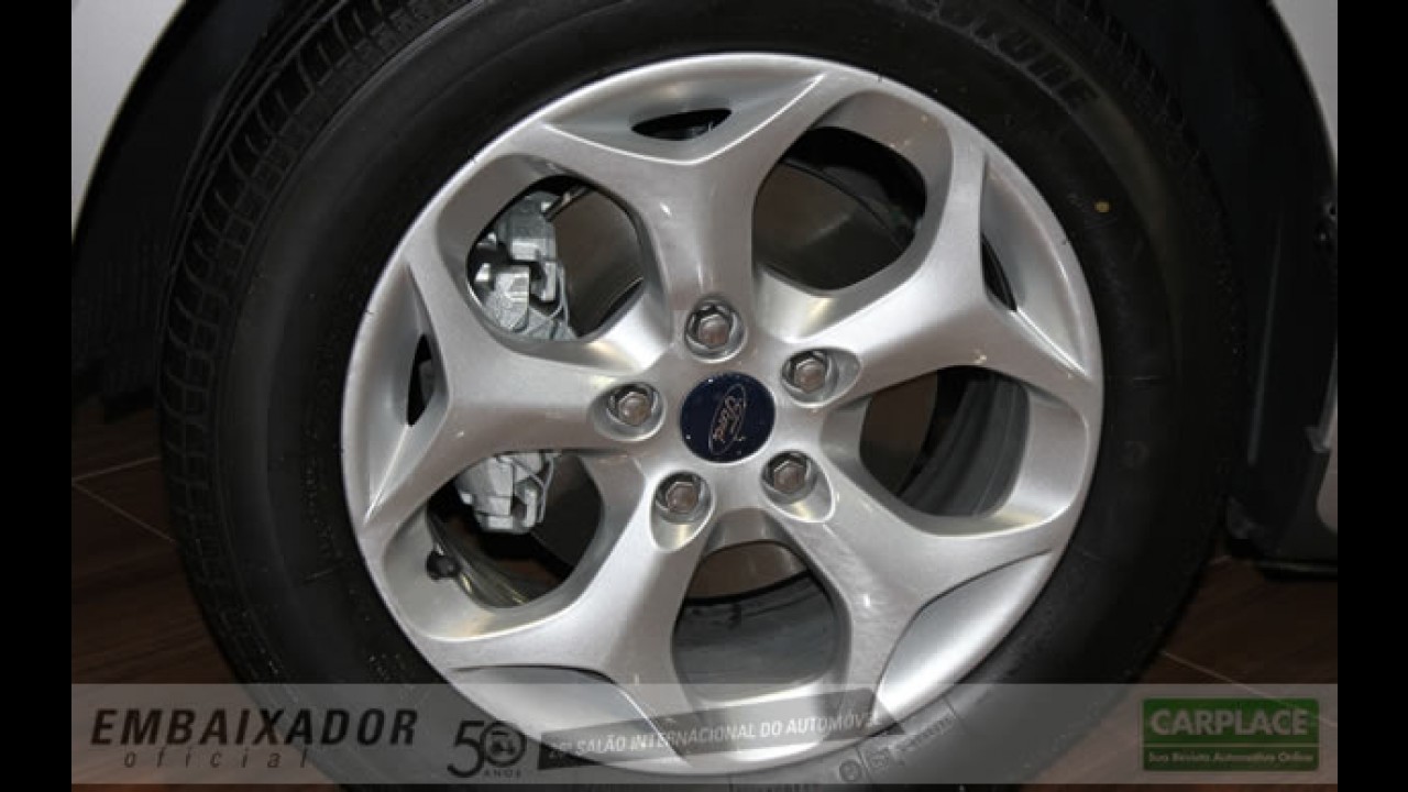 Ford Focus Titanium enfim chega por R$ 71.660 - Focus GLX recebe novos itens