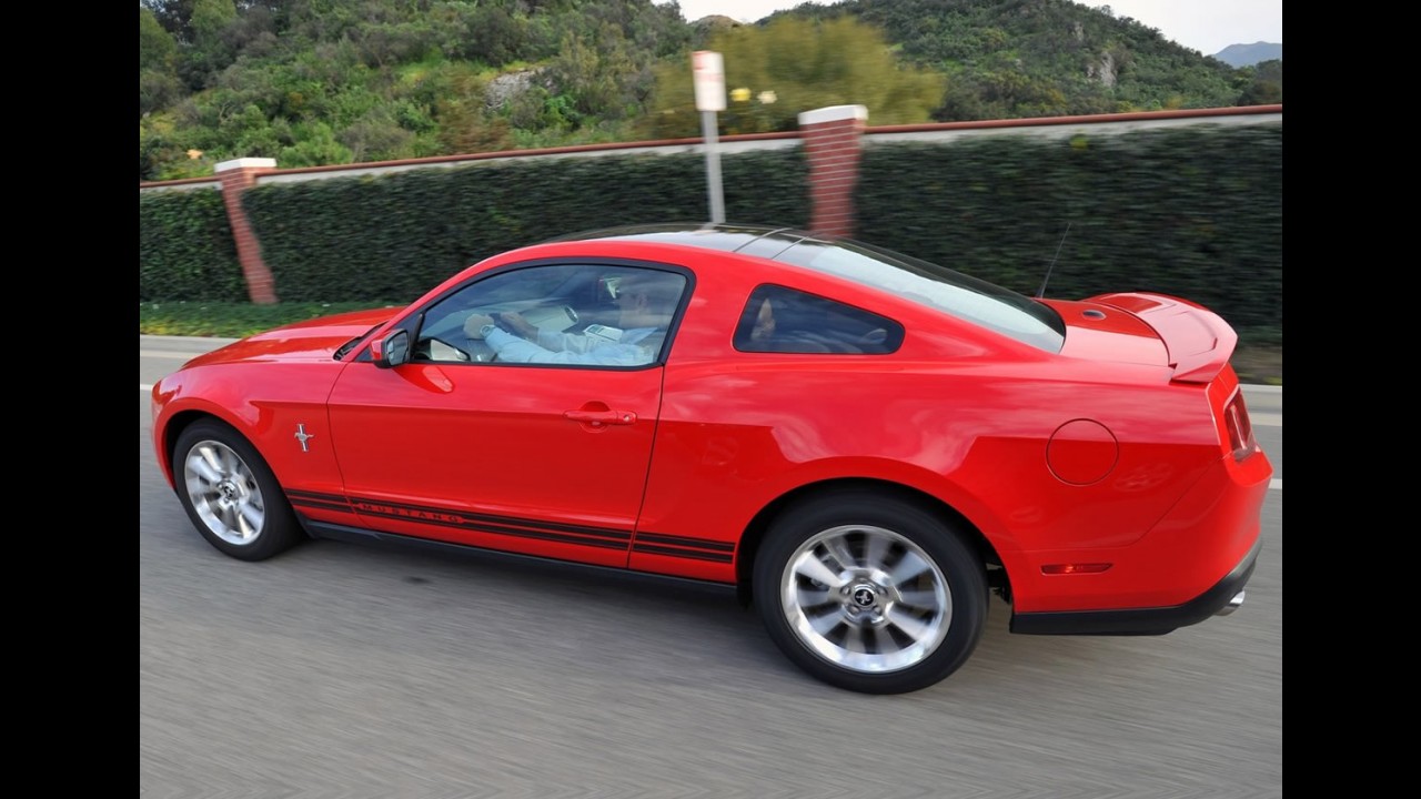 Ford Mustang V6 2011 - Confira nova galeria de fotos em alta resolução