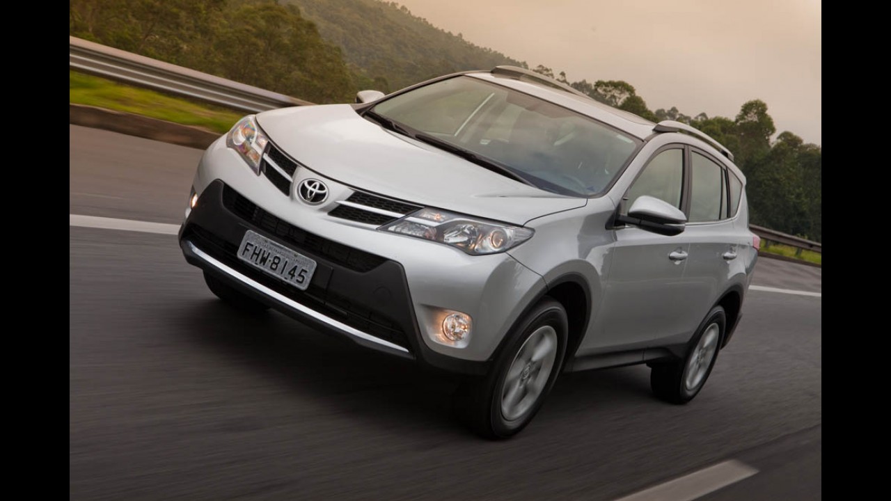 Novo Toyota Rav4 se dá mal em teste de colisão do IIHS