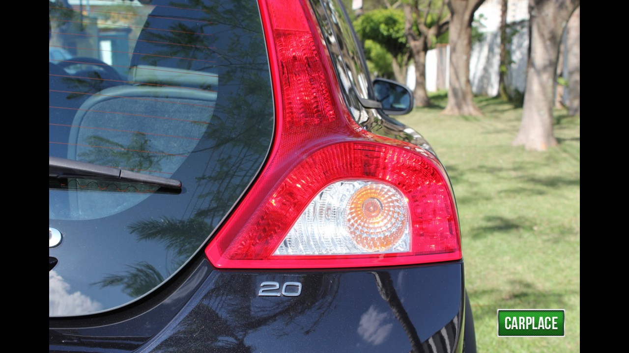 Garagem CARPLACE: Detalhes do visual do Volvo C30 2.0 2011 com fotos em alta resolução