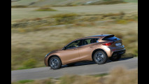 Infiniti Q30