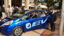 Honda Delivers a 2013 Fit EV to the City of Torrance