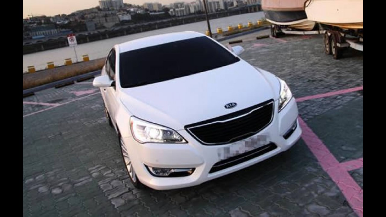 Novo sedan Kia K7 chega como Cadenza em mercados fora da Coréia - Veja mais fotos