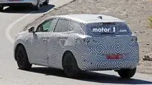 Opel C-Segment CUV Spy Pics