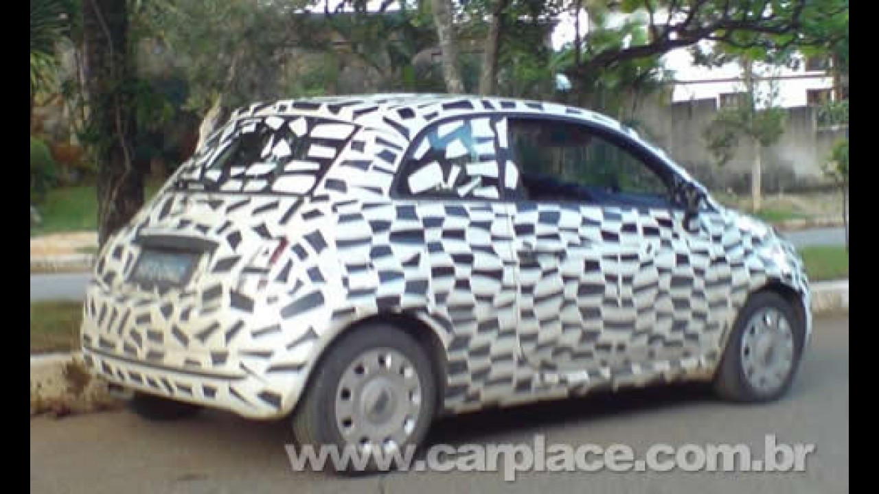 Pequeno Fiat 500 é flagrado camuflado rodando no Brasil - Será apenas testes?