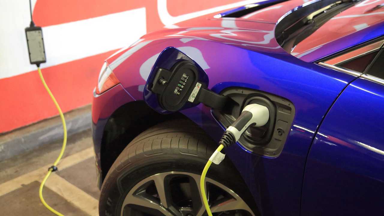 Зарядка Jaguar I-Pace