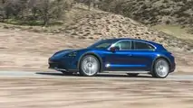 Quartier avant extérieur de la Porsche Taycan Turbo Cross Turismo 2021