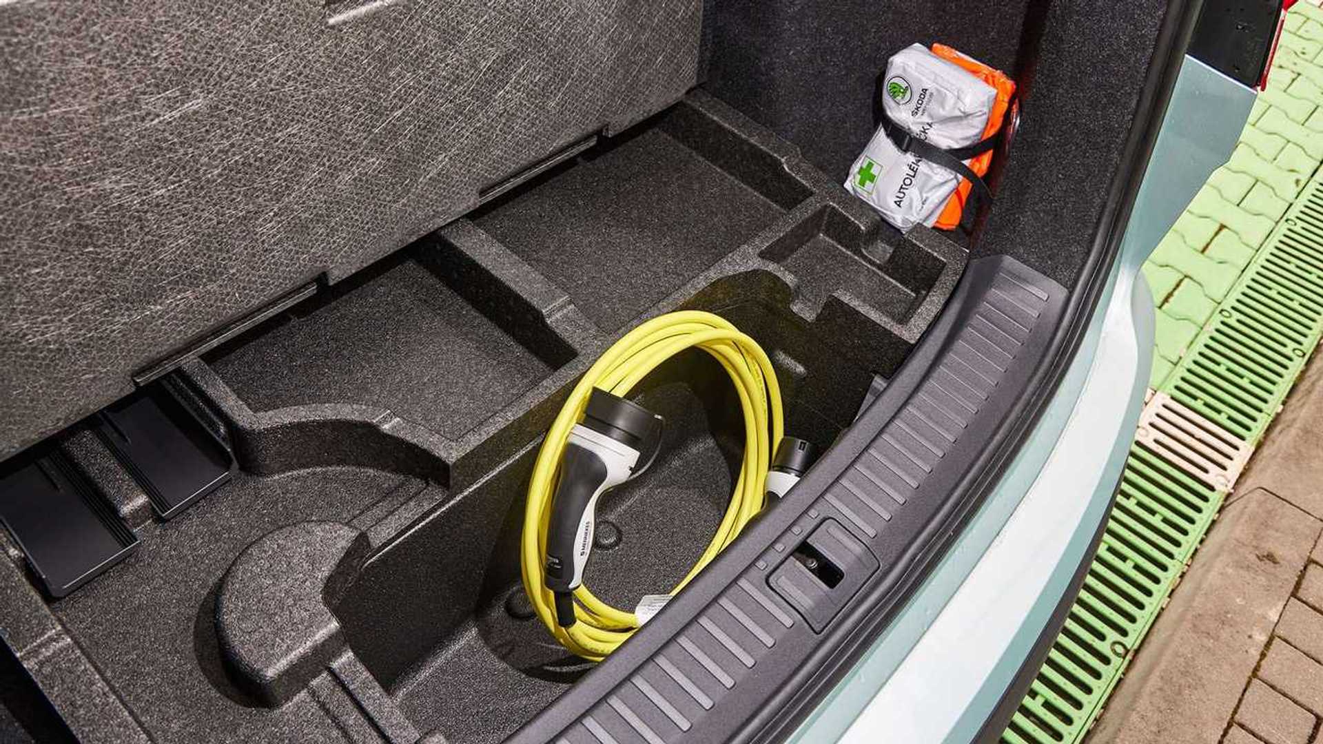 Nachrüstung doppelter Ladeboden Enyaq Coupe RS