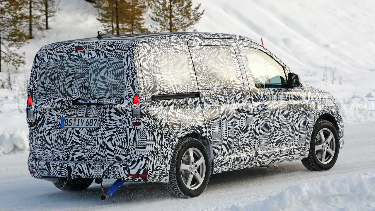 VW Caddy Spy Photos