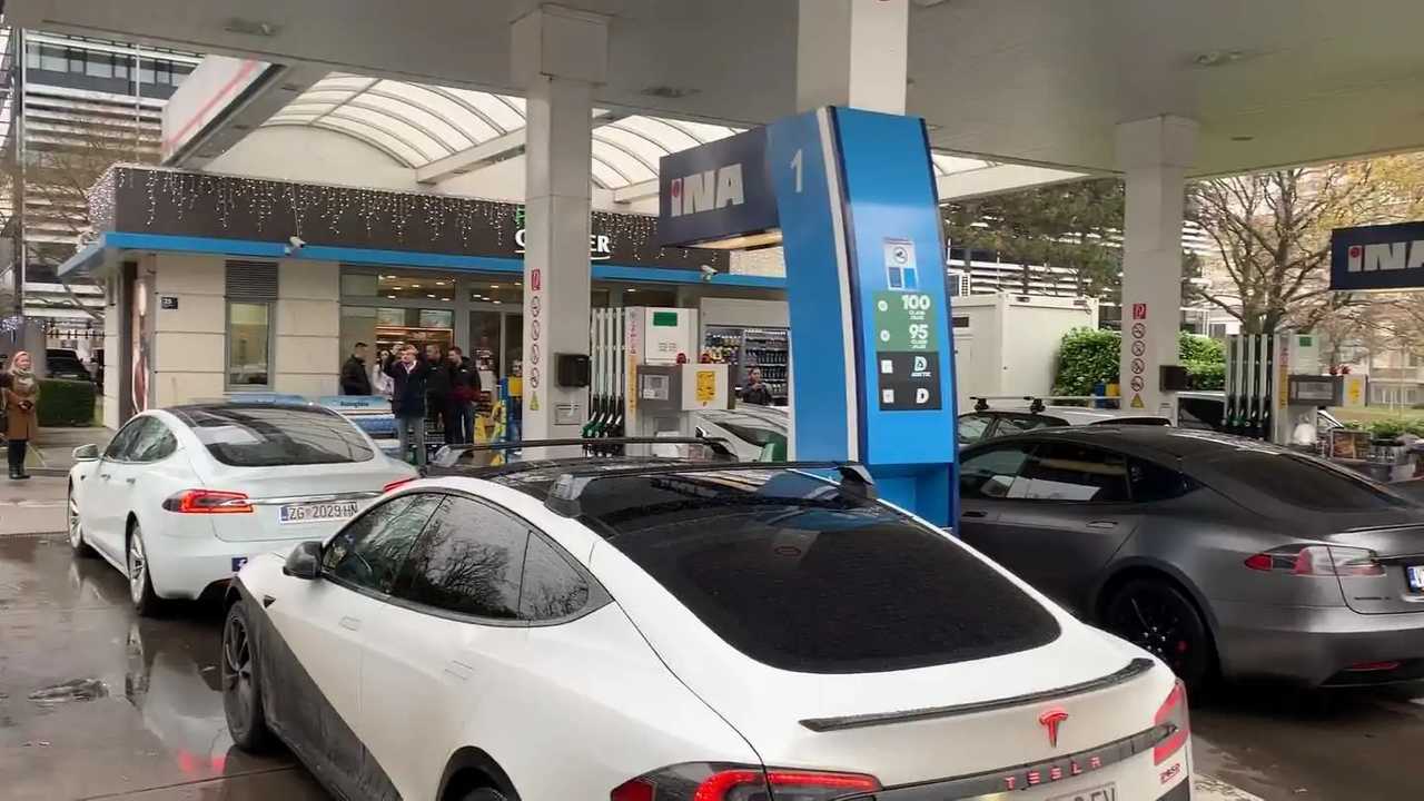 Croatian EV Owners Try To Give ICE'rs A Taste Of Their Own Medicine