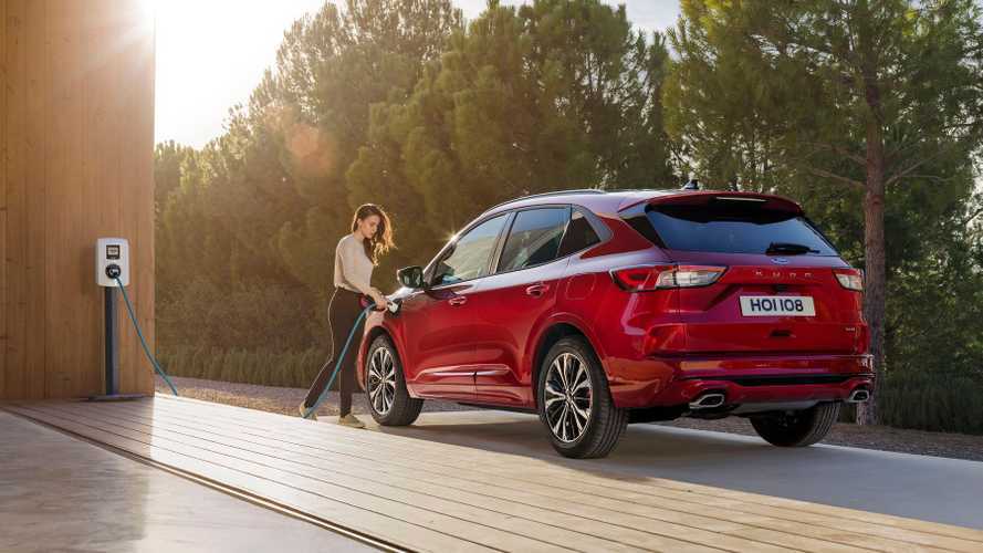 Ford Kuga, l'ibrido si fa in tre