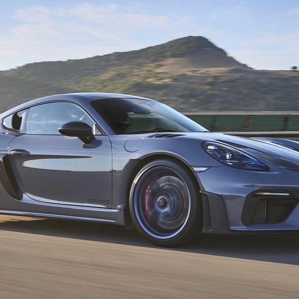 2022-porsche-718-cayman-gt4-rs