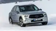 Mercedes GLC (2022) als Prototyp bei der Wintererprobung