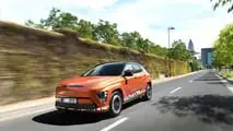 Foto - Hyundai Kona elettrica 2023 prototipo - Prova 
