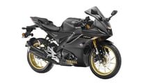Yamaha Unveils YZF-R15 In New Dark Knight Colorway In India
