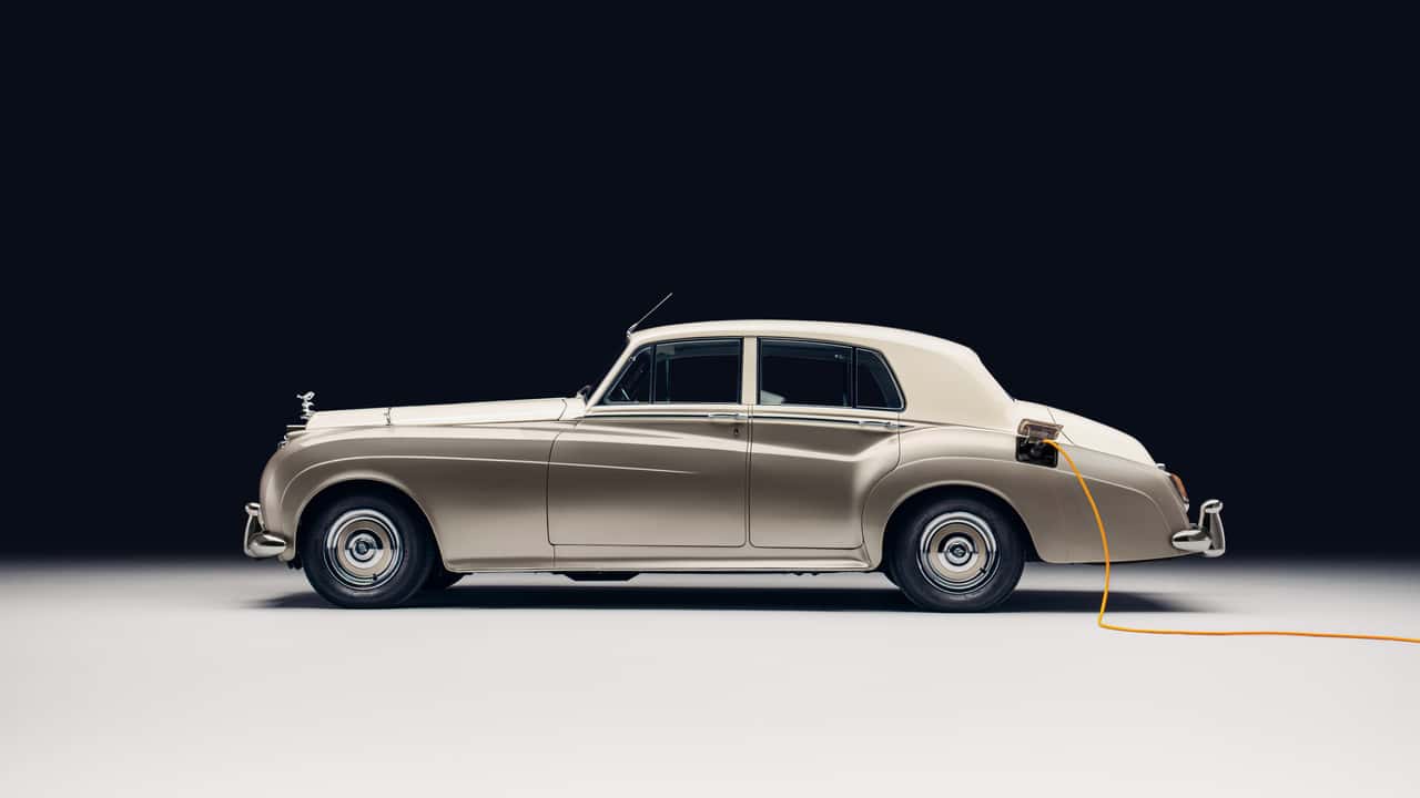 Lunaz Rolls-Royce Silver Cloud II side
