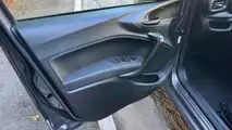 Avaliação Fiat Cronos Drive 1.3 AT 2026 - porta do motorista