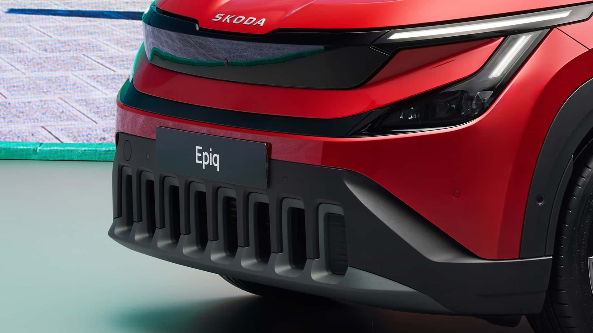 https://cdn.motor1.com/images/mgl/ojJNWp/s1/skoda-epiq-2026-exterieurdetail.jpg