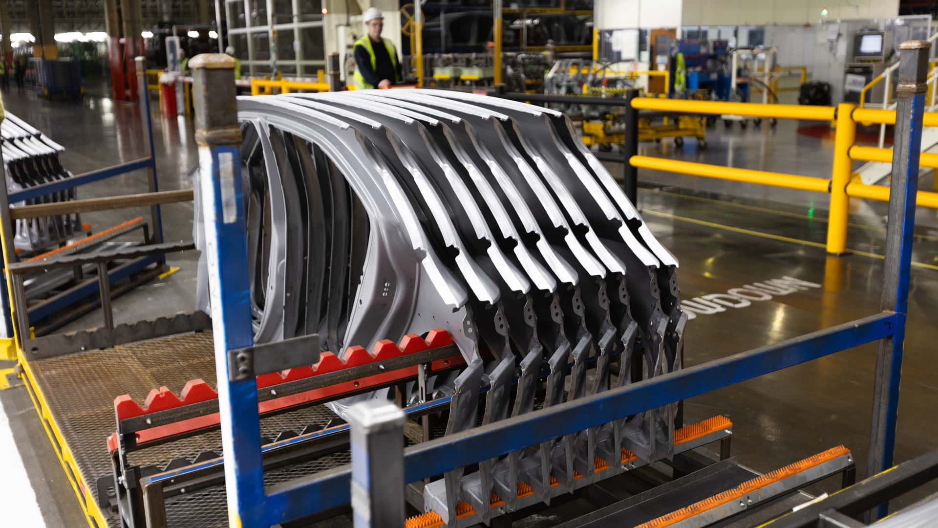 https://cdn.motor1.com/images/mgl/ojJNr0/s1/toyota-uk-production.jpg