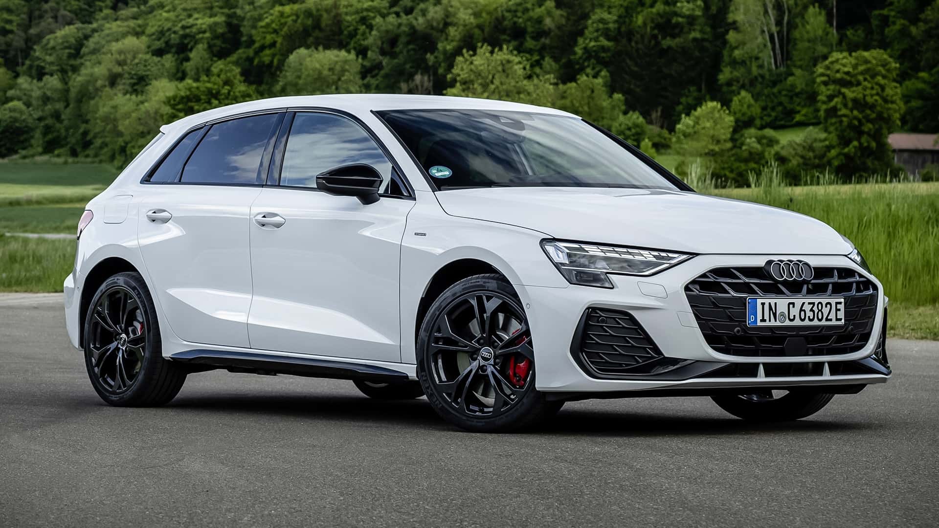 https://cdn.motor1.com/images/mgl/ojJOp2/s1/audi-a3-sportback-e-hybrid-2026.jpg