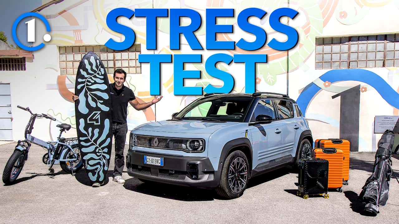 La PROVA AL LIMITE della Renault 4: consumi, bagagliaio, tecnologia