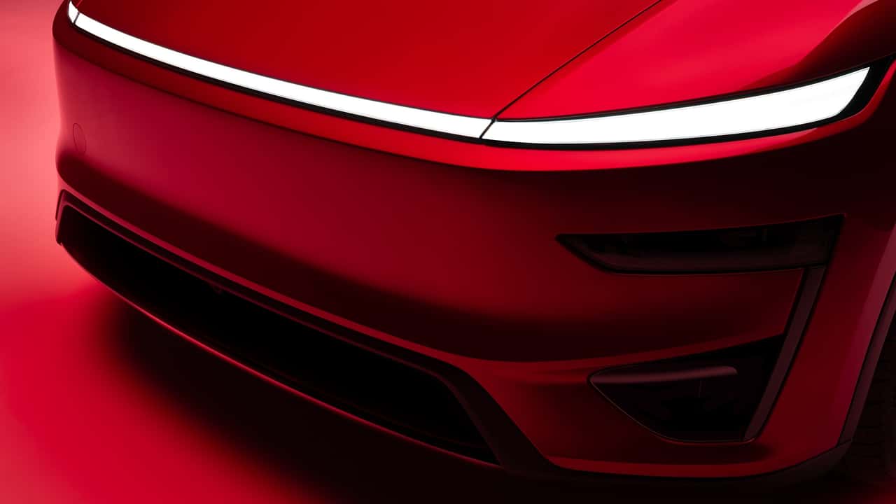 Le foto spia della nuova Tesla Model Y