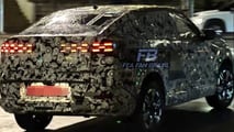 Le nuove foto spia della Fiat Fastback 2026