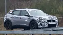 Nuove foto di spionaggio della Peugeot 2008