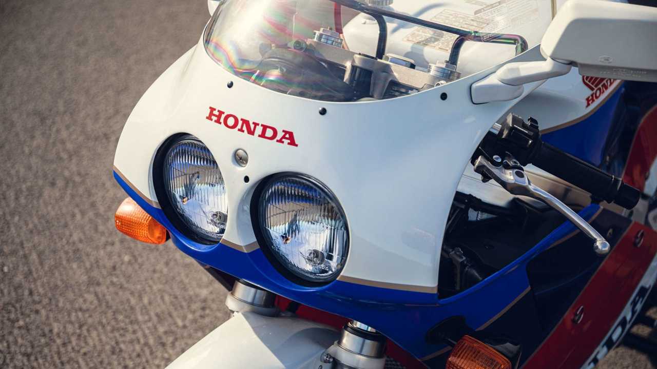 Honda VFR750R RC30 1990
