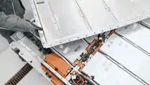 Opening the lid of a battery system
