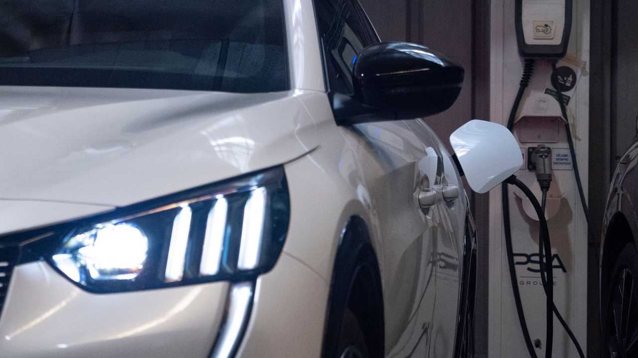 Peugeot 208 PureTech y e-208