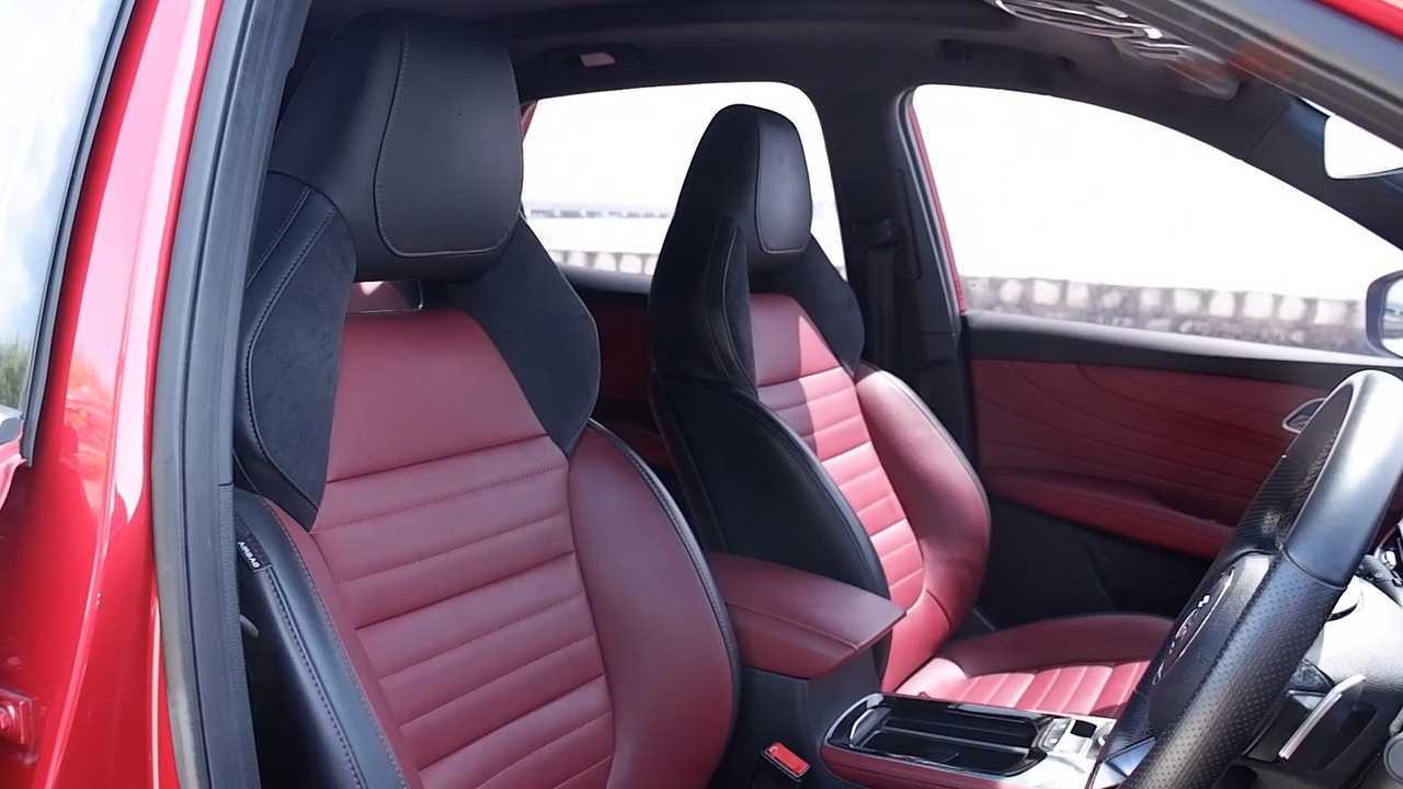 Interior MG HS jok kursi alcantara
