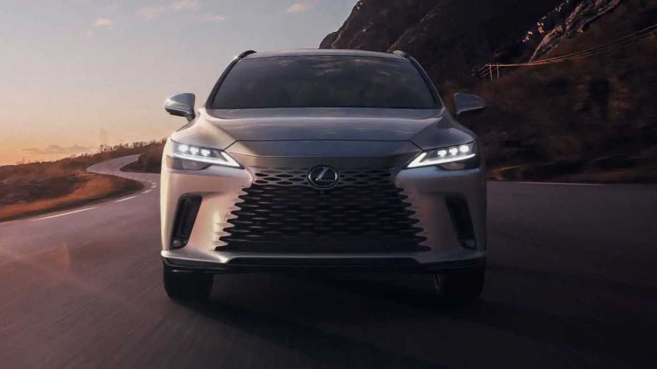 Lexus RX 2023