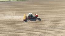 MaterMacc: seminatrice di precisione MS8230 e tramoggia frontale SVA Elektro