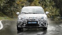 Cupra Leon facelift spy photo