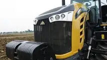 Challenger MT775E nella terra del pomodoro