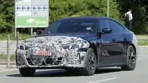 Foto spia del restyling della BMW i4 del 2025