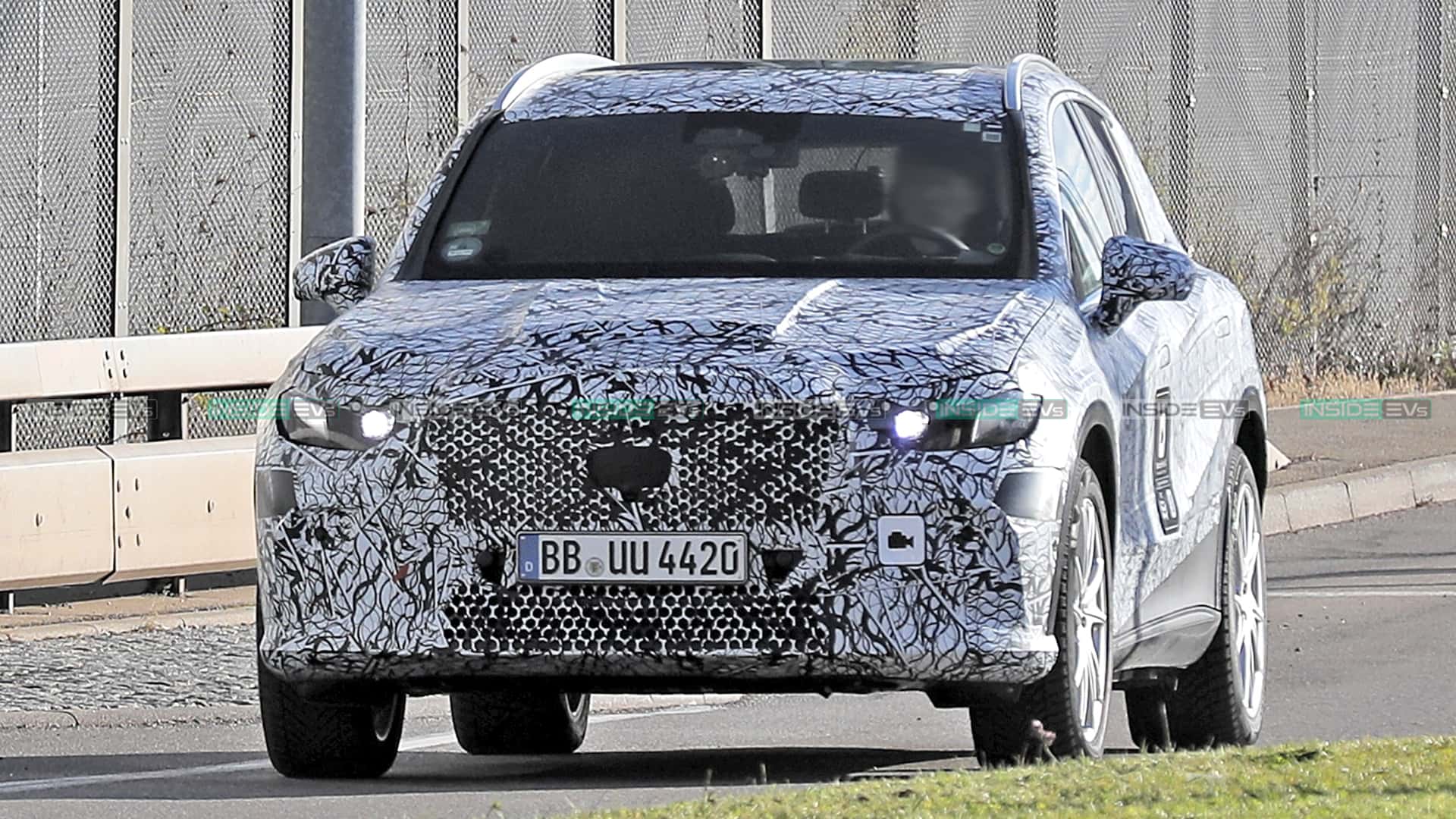 mercedes-glc-ev-2026-erlkonigfotos.jpg