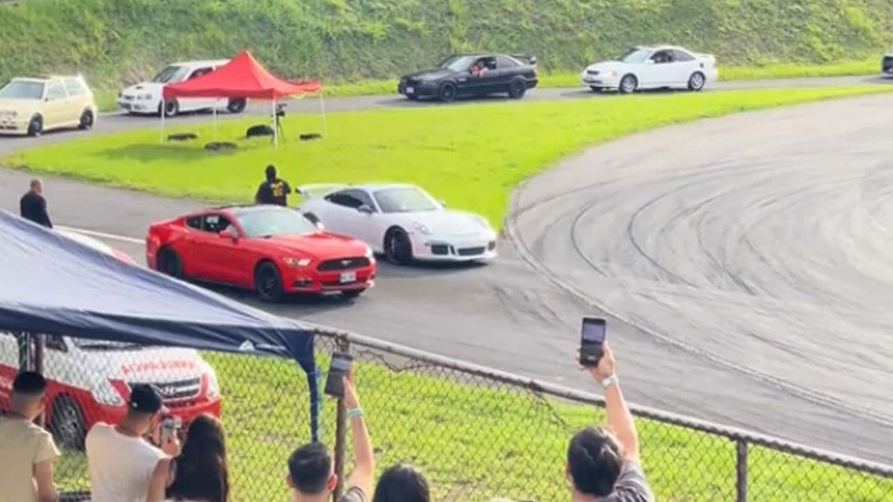 Porsche Mustang Drag Race