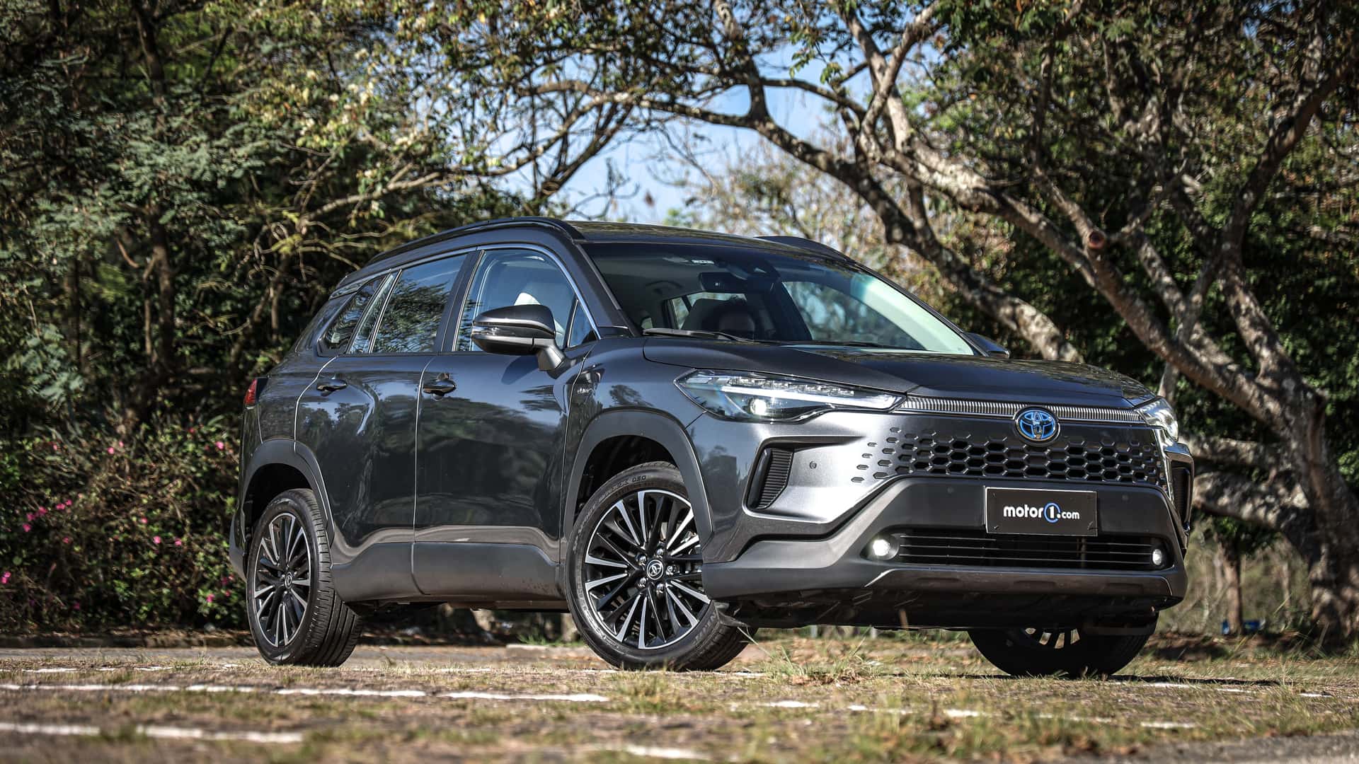 Toyota Corolla e Corolla Cross híbridos têm fila de até 90 dias nas lojas