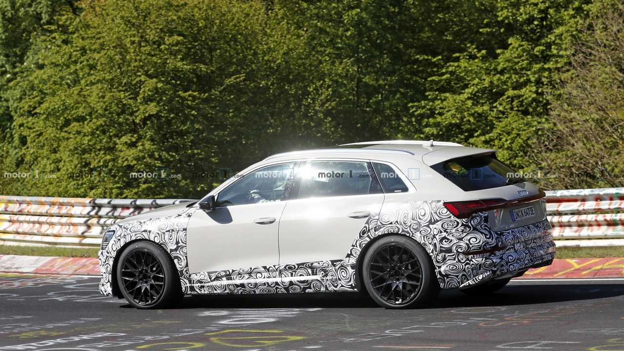 2020 Audi e-Tron Quattro S spy photo