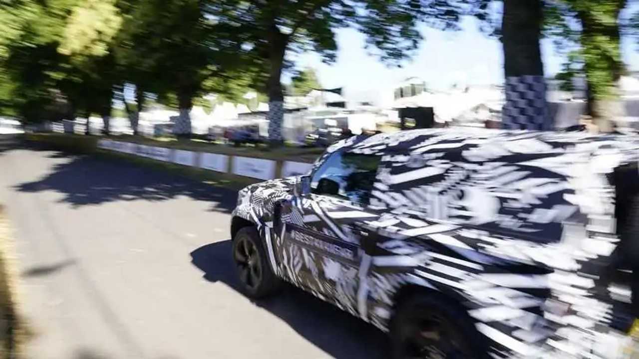 Land Rover Defender на Фестивале скорости в Гудвуде в 2019 году