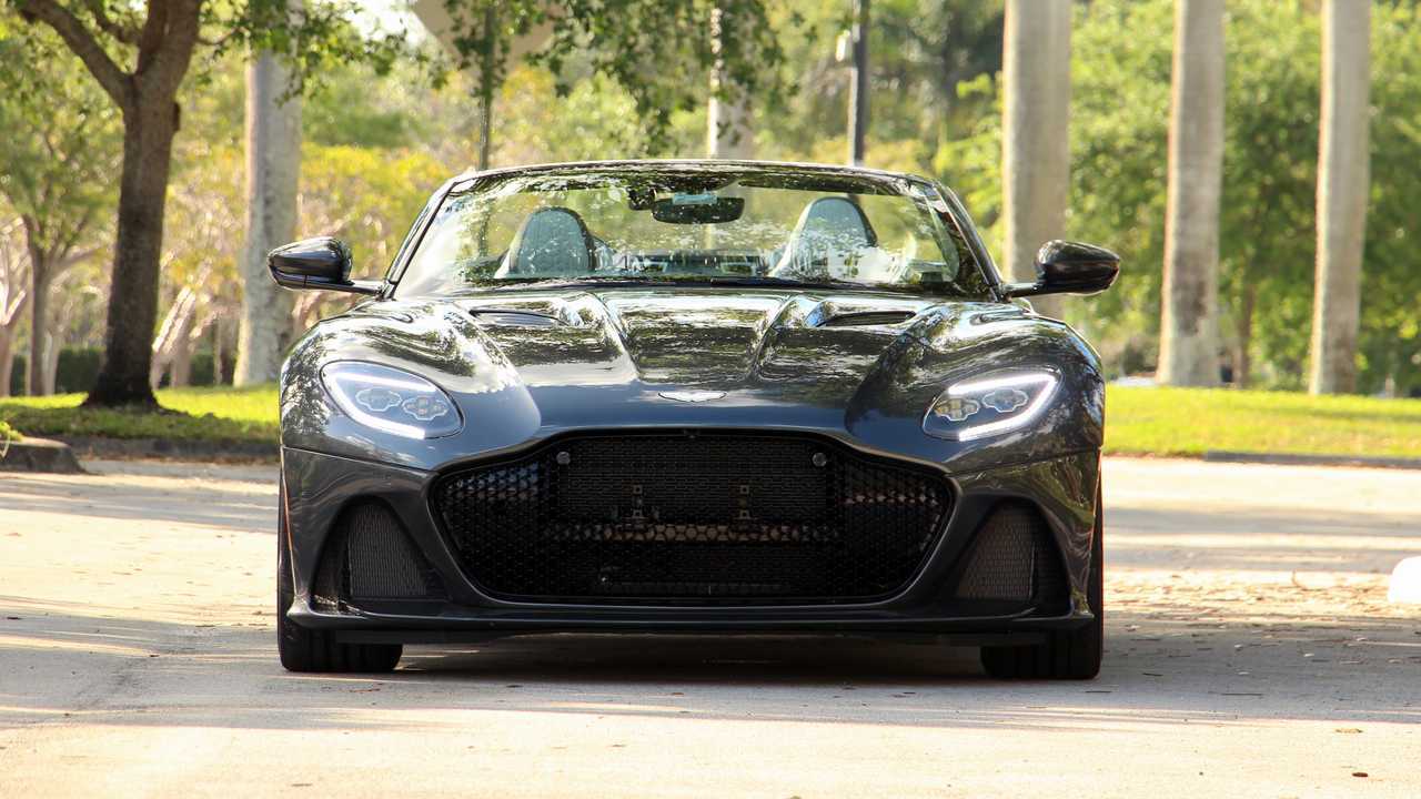 Aston Martin DBS Superleggera Volante 2020, prueba
