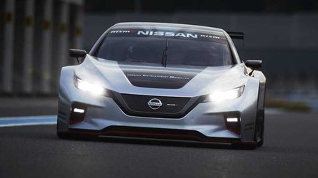 nissan razognal leaf do 100 km ch za 3 4 sekundyi