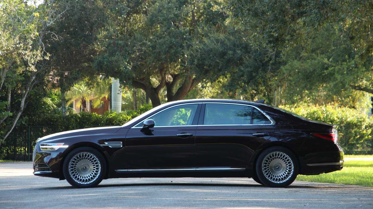 2020 Genesis G90: Review