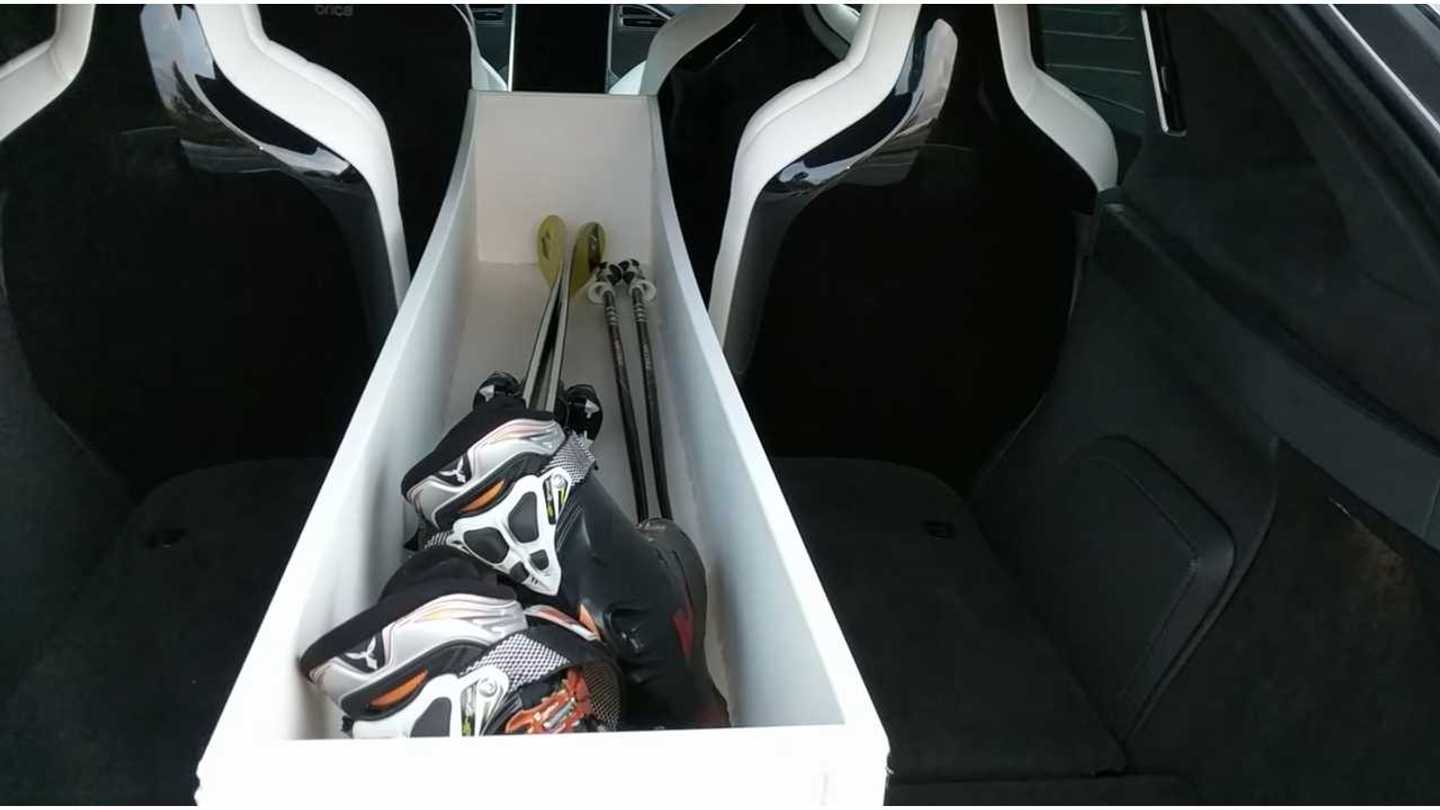 Cheap, Clean & Easy Way To Transport Skis In A Tesla Model X Video