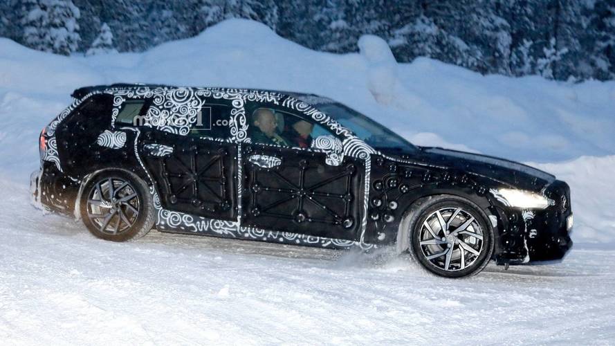 2019 Volvo V60 spy photo