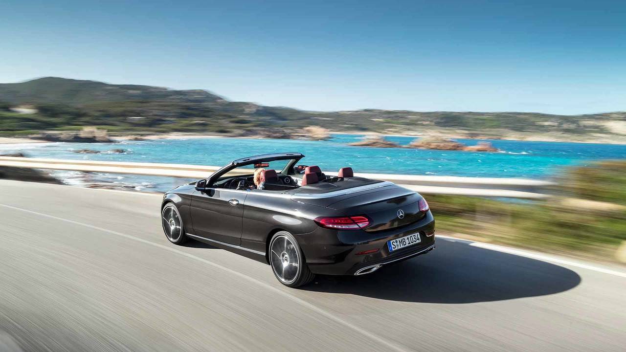 Makyajlı C-Serisi Coupe ve Cabriolet tanıtıldı Makyajlı C-Serisi Coupe ve Cabriolet tanıtıldı