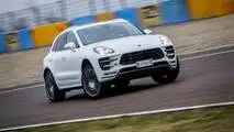 Alfa Romeo Stelvio Quadrifoglio VS Porsche Macan Turbo Performance Pack